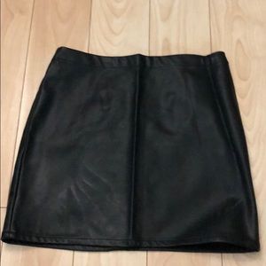 Black forever 21 vegan leather skirt